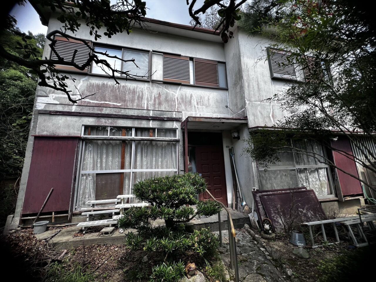 【芦屋市 解体工事】木造家屋33坪と庭の大木・植栽 解体着工前の外観状況